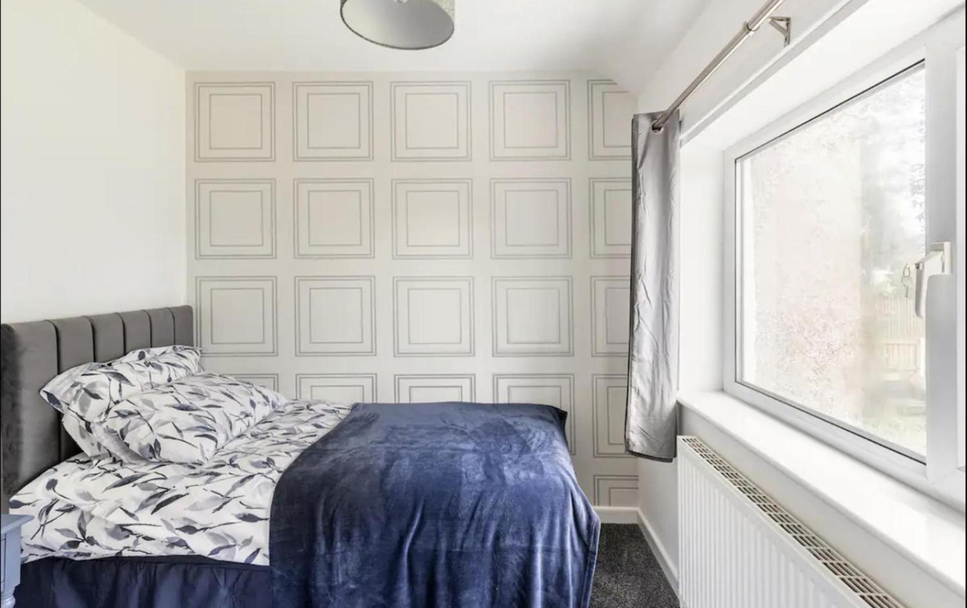 Come & Unwind In Charming 5 Bed House In Blackburn แบล็กเบิร์น ภายนอก รูปภาพ