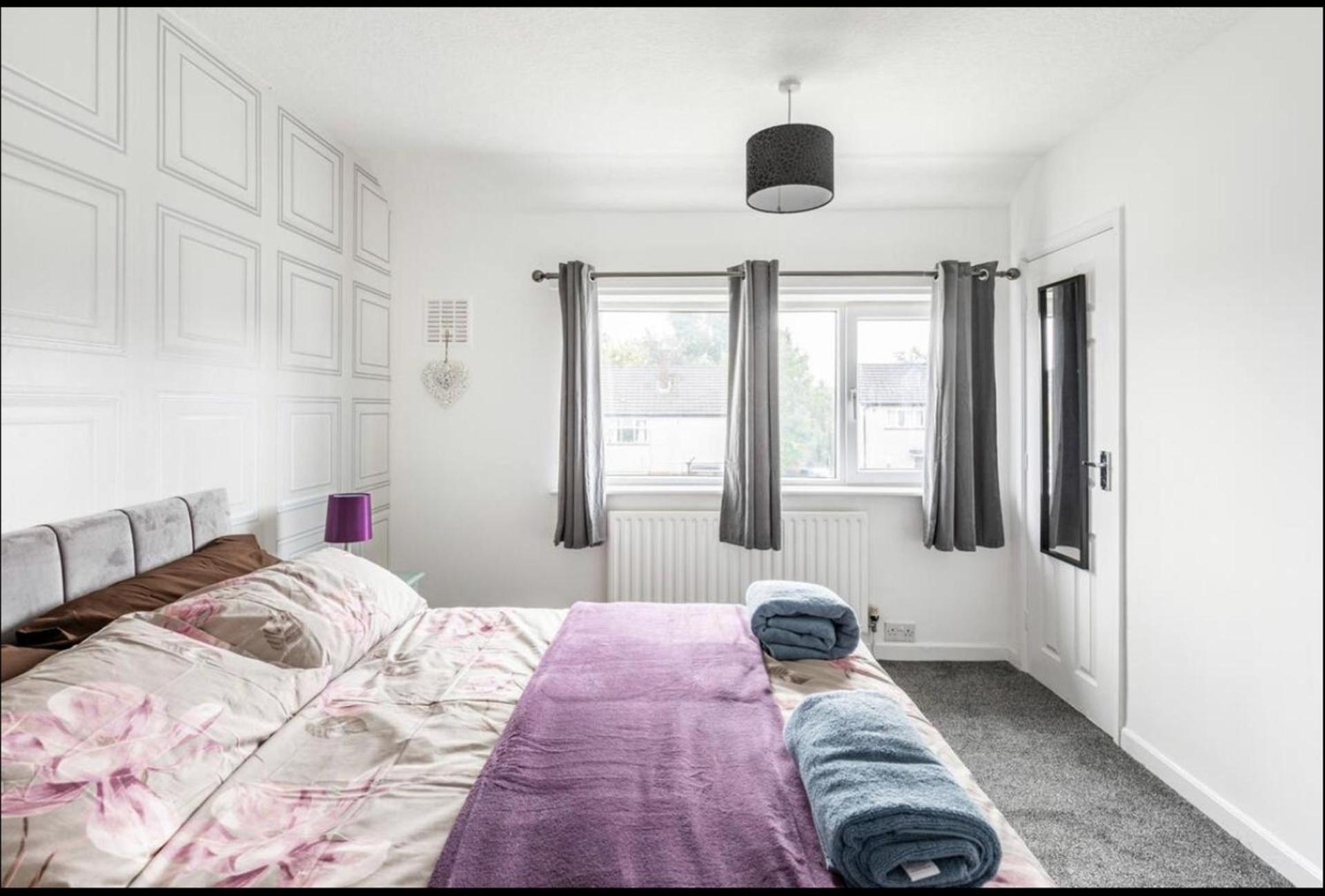 Come & Unwind In Charming 5 Bed House In Blackburn แบล็กเบิร์น ภายนอก รูปภาพ